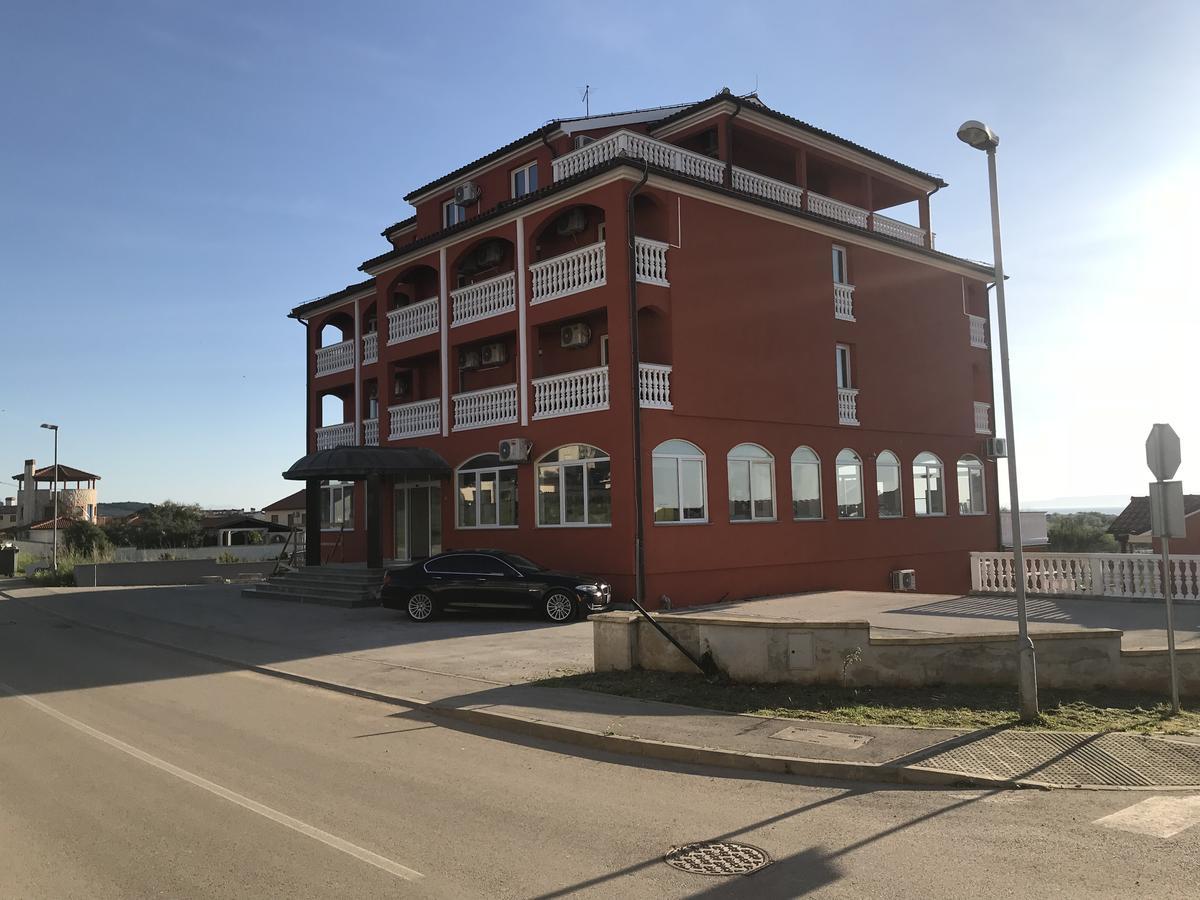 Hotel Livadic & Restaurant Ližnjan Eksteriør bilde