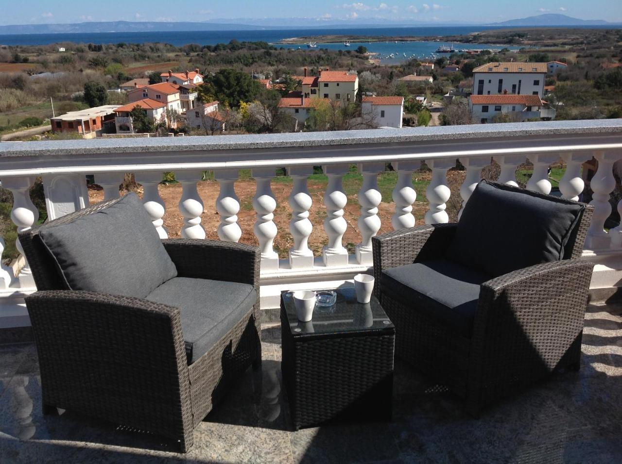 Hotel Livadic & Restaurant Ližnjan Eksteriør bilde